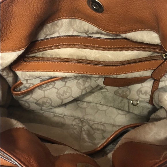 Michael Kors Hamilton Bag - Picture 3 of 3